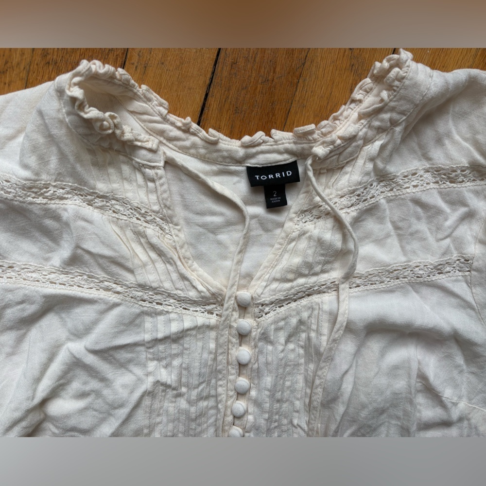 Torrid blouse - Picture 4 of 10
